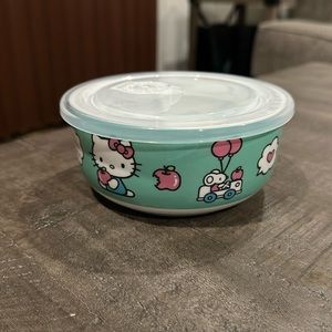 NWT Hello Kitty Pastel Covered Bowl